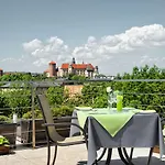 Rubinstein Hotel