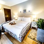 Rubinstein 4*
