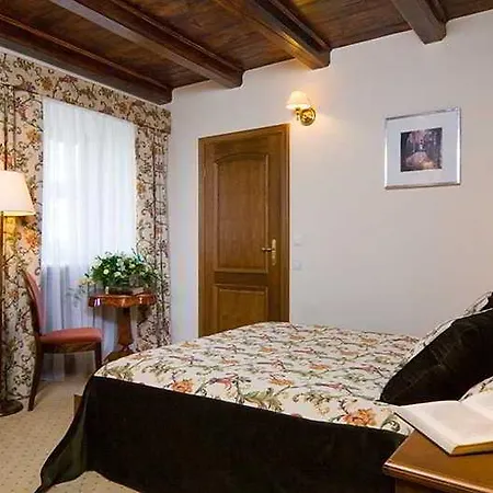 Rubinstein 4* Cracóvia