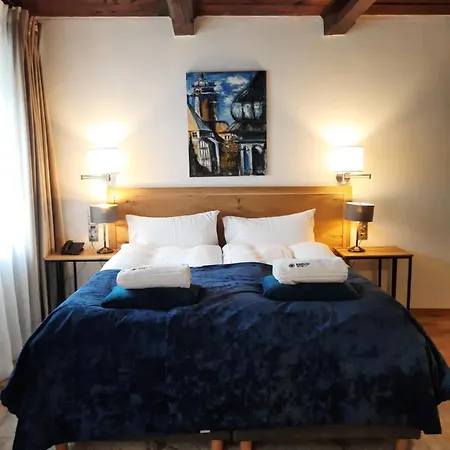 鲁宾斯坦住宅公寓