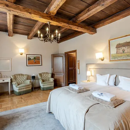 호텔 Rubinstein 4*